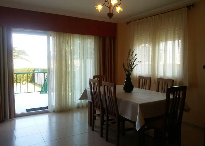 Casa Atalaya A Pie De Playa En *